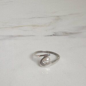 Sterling Silver Freshwater Pearl Minimalist Ring Sz 8 NIB Vintage Avon 378